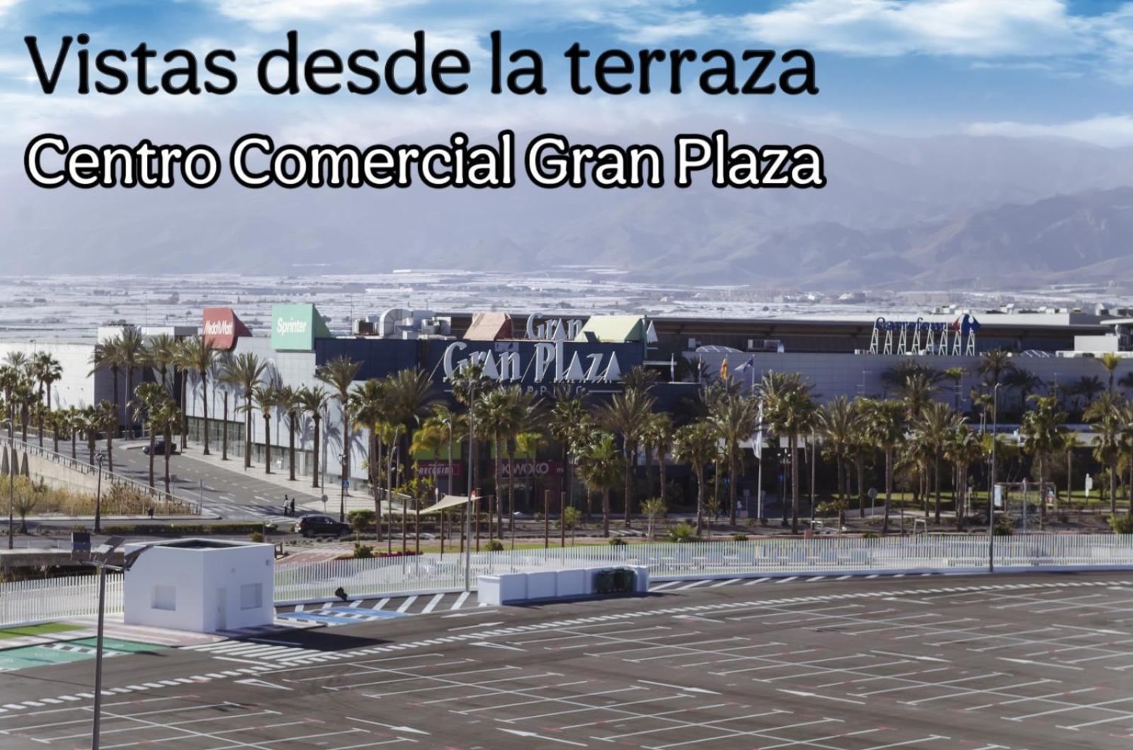 Atico Junto Al Teatro Auditorio De Roquetas De Mar Buitenkant foto